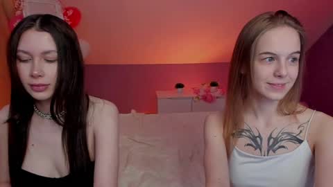 Snapshot of aataraxx chatting on January 19, 2025, 5:39 pm Fiona and Harry online show from January 19, 2025, 5:39 pm