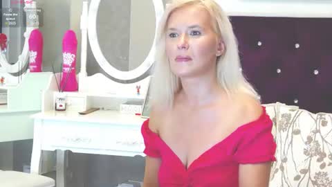 Snapshot of abbeymarley chatting on July 22, 2026, 7:27 pm Abbey online show from July 22, 2026, 7:27 pm