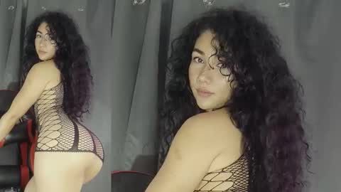 Snapshot of abbi_moon chatting on April 27, 2026, 7:12 pm Martina online show from April 27, 2026, 7:12 pm