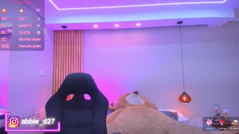 Abbie Edmond  online show from December 23, 2025, 3:48 am