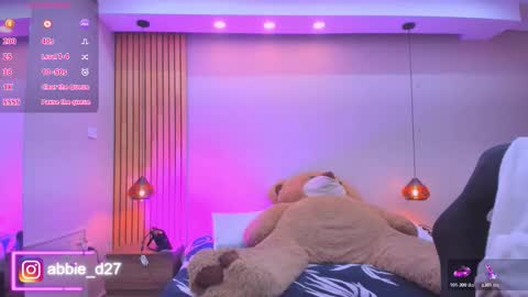 Abbie Edmond  online show from January 8, 2026, 4:04 am