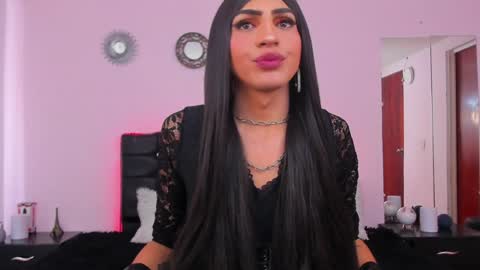 Abbigail Fuster  online show from January 23, 2025, 2:17 pm