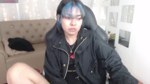 Snapshot of abbiross chatting on December 4, 2024, 9:13 pm Abbi online show from December 4, 2024, 9:13 pm