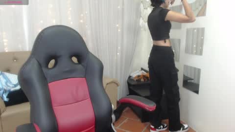 Snapshot of abbiross chatting on December 11, 2024, 7:14 pm Abbi online show from December 11, 2024, 7:14 pm