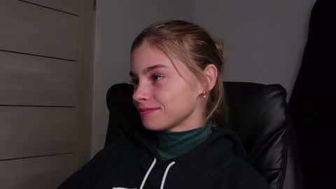 Snapshot of abby_laker chatting on December 26, 2024, 4:47 pm ABBY LAKER online show from December 26, 2024, 4:47 pm