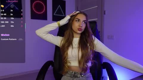 Snapshot of abby_laker chatting on March 5, 2025, 1:39 pm ABBY LAKER online show from March 5, 2025, 1:39 pm