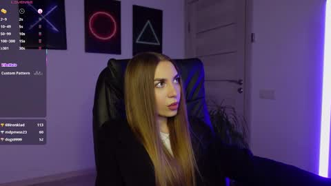 Snapshot of abby_laker chatting on March 8, 2025, 7:20 pm ABBY LAKER online show from March 8, 2025, 7:20 pm