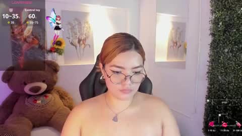 Snapshot of abby_mae_ chatting on November 26, 2025, 6:53 pm Abby online show from November 26, 2025, 6:53 pm