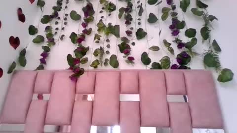Snapshot of abby_moss_2 chatting on April 23, 2026, 12:29 pm abby_moss_2 online show from April 23, 2026, 12:29 pm