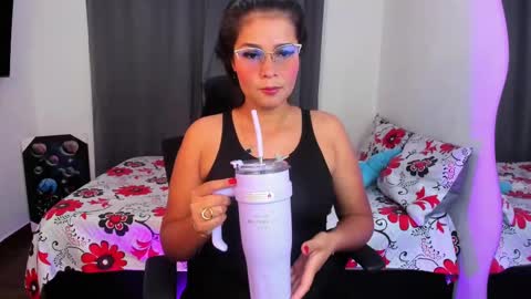 Snapshot of abby_parker1 chatting on October 1, 2025, 2:17 am Abby online show from October 1, 2025, 2:17 am