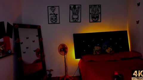 Snapshot of abby_sexygirl1 chatting on December 2, 2024, 4:53 am Abby online show from December 2, 2024, 4:53 am