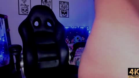 Snapshot of abby_sexygirl1 chatting on January 2, 2025, 7:23 am Abby online show from January 2, 2025, 7:23 am