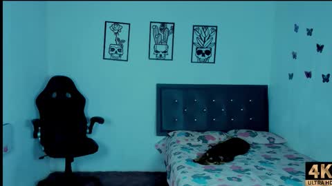 Snapshot of abby_sexygirl1 chatting on November 9, 2025, 12:42 am Abby online show from November 9, 2025, 12:42 am