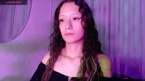 abbycute online show from November 7, 2025, 1:44 pm