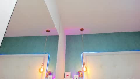 Abby Dixon  online show from October 7, 2025, 1:30 pm