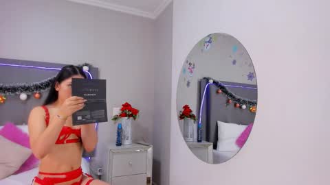 Abby Dixon  online show from December 4, 2025, 2:04 pm