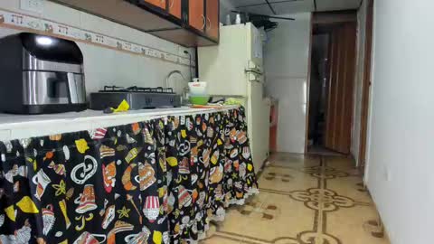 sara online show from January 21, 2025, 4:43 am