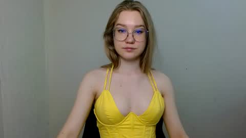 Abby Lovense is active online show from June 12, 2026, 10:25 am