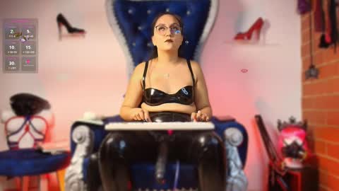 Snapshot of abbymora chatting on November 19, 2025, 5:29 am Miss Abby online show from November 19, 2025, 5:29 am