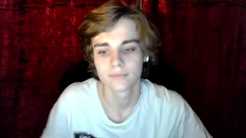 Snapshot of abbysal_blade chatting on December 14, 2024, 11:18 am abbysal_blade online show from December 14, 2024, 11:18 am