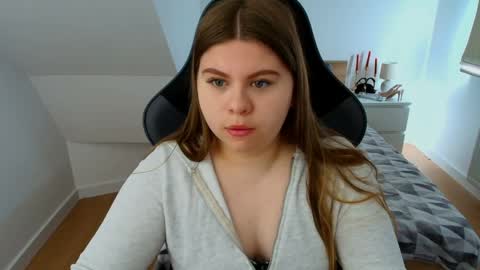 Snapshot of abbyvibe chatting on May 17, 2026, 8:55 am abbyvibe online show from May 17, 2026, 8:55 am