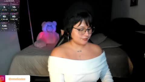 Snapshot of abbyxlee chatting on February 24, 2025, 10:25 pm online show from February 24, 2025, 10:25 pm