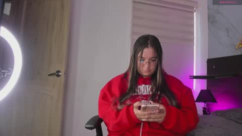 abella_as_ online show from April 4, 2026, 2:03 pm