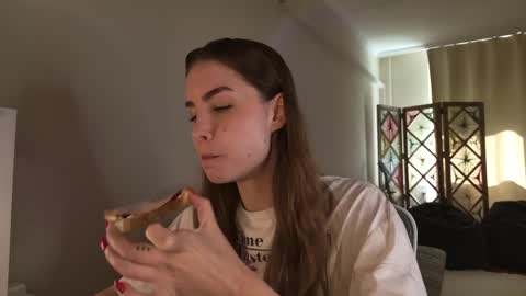 Snapshot of abella_danger_x chatting on May 3, 2026, 7:14 am abella_danger_x online show from May 3, 2026, 7:14 am