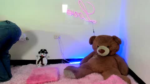  Abella and Kendra  online show from January 5, 2025, 10:08 pm