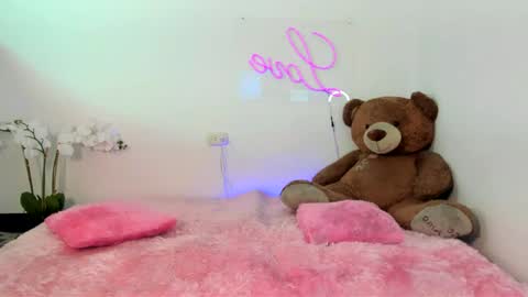  Abella and Kendra  online show from January 8, 2025, 7:24 pm