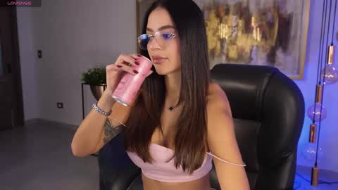 Snapshot of abellacroft chatting on May 1, 2026, 1:16 pm Abella online show from May 1, 2026, 1:16 pm