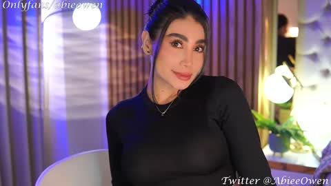 Snapshot of abie_owen chatting on February 19, 2025, 9:14 pm abie_owen online show from February 19, 2025, 9:14 pm