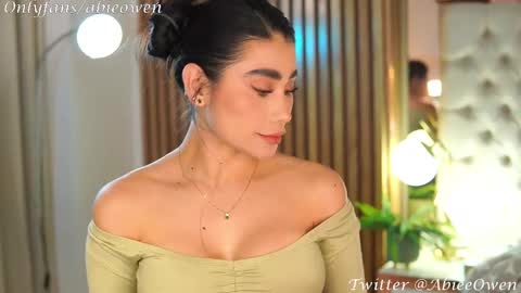 Snapshot of abie_owen chatting on February 23, 2025, 12:08 am abie_owen online show from February 23, 2025, 12:08 am