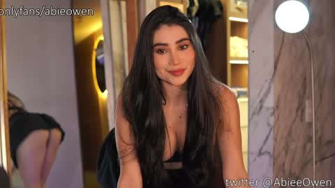 Snapshot of abie_owen chatting on September 23, 2025, 12:13 am abie_owen online show from September 23, 2025, 12:13 am