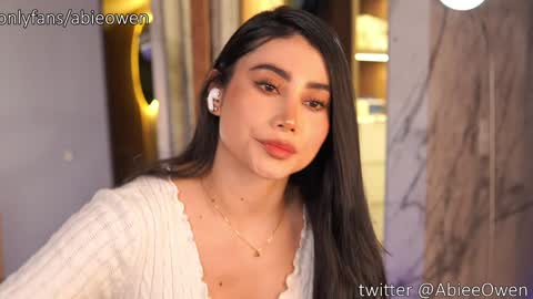 Snapshot of abie_owen chatting on September 23, 2025, 11:19 pm abie_owen online show from September 23, 2025, 11:19 pm