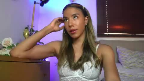Snapshot of abiee__ chatting on June 19, 2026, 9:29 pm Abie online show from June 19, 2026, 9:29 pm