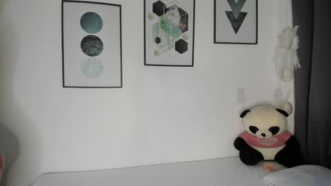 abigail online show from September 13, 2025, 1:22 pm