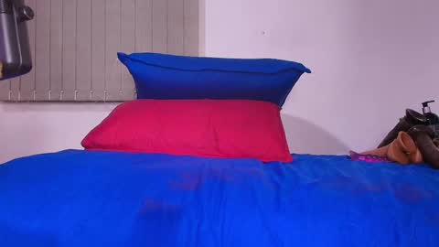 Abigail online show from September 16, 2025, 3:07 am