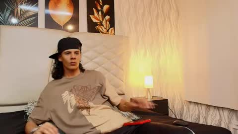 Snapshot of abravanel_sefardi chatting on May 28, 2026, 11:24 pm Abrovanel online show from May 28, 2026, 11:24 pm