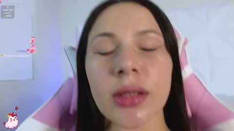 Abril  online show from January 30, 2025, 9:47 pm