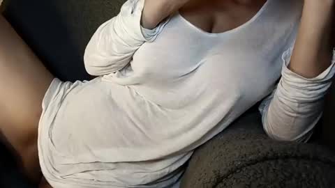 abril2026 online show from April 13, 2026, 6:35 pm