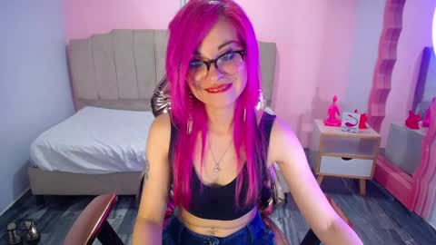 abril_ch_ online show from September 30, 2025, 10:42 am