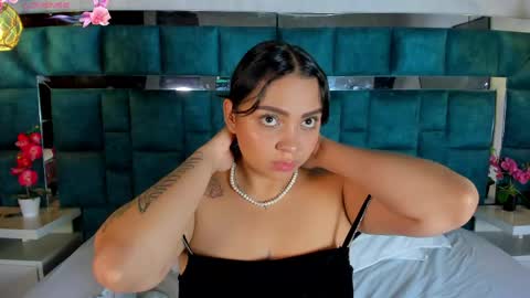 abril_gomez_11 online show from May 31, 2026, 10:55 pm