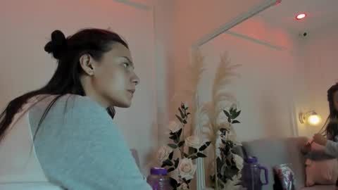 Snapshot of abril_jones10 chatting on December 17, 2024, 12:11 pm Abril jones online show from December 17, 2024, 12:11 pm