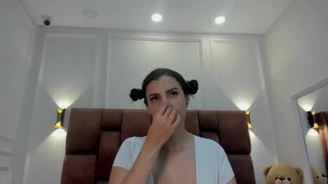 Snapshot of abril_jones10 chatting on December 30, 2024, 7:37 am Abril jones online show from December 30, 2024, 7:37 am