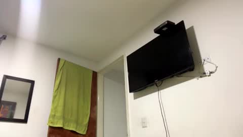 Snapshot of abrilsantosxo chatting on June 11, 2026, 12:36 pm abrilsantosxo online show from June 11, 2026, 12:36 pm