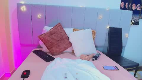 Abril online show from March 24, 2026, 12:26 am