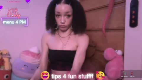 Snapshot of abruisedpeach chatting on May 26, 2026, 3:02 am Peach online show from May 26, 2026, 3:02 am