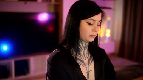 acid_pie online show from December 11, 2024, 10:03 am