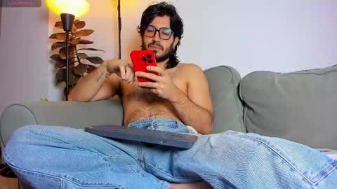 R. online show from November 19, 2025, 11:21 am